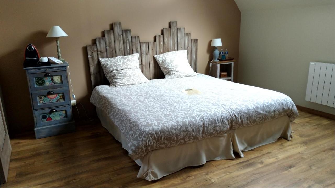 Bed and Breakfast Les Trois Provinces Couffy Exterior foto