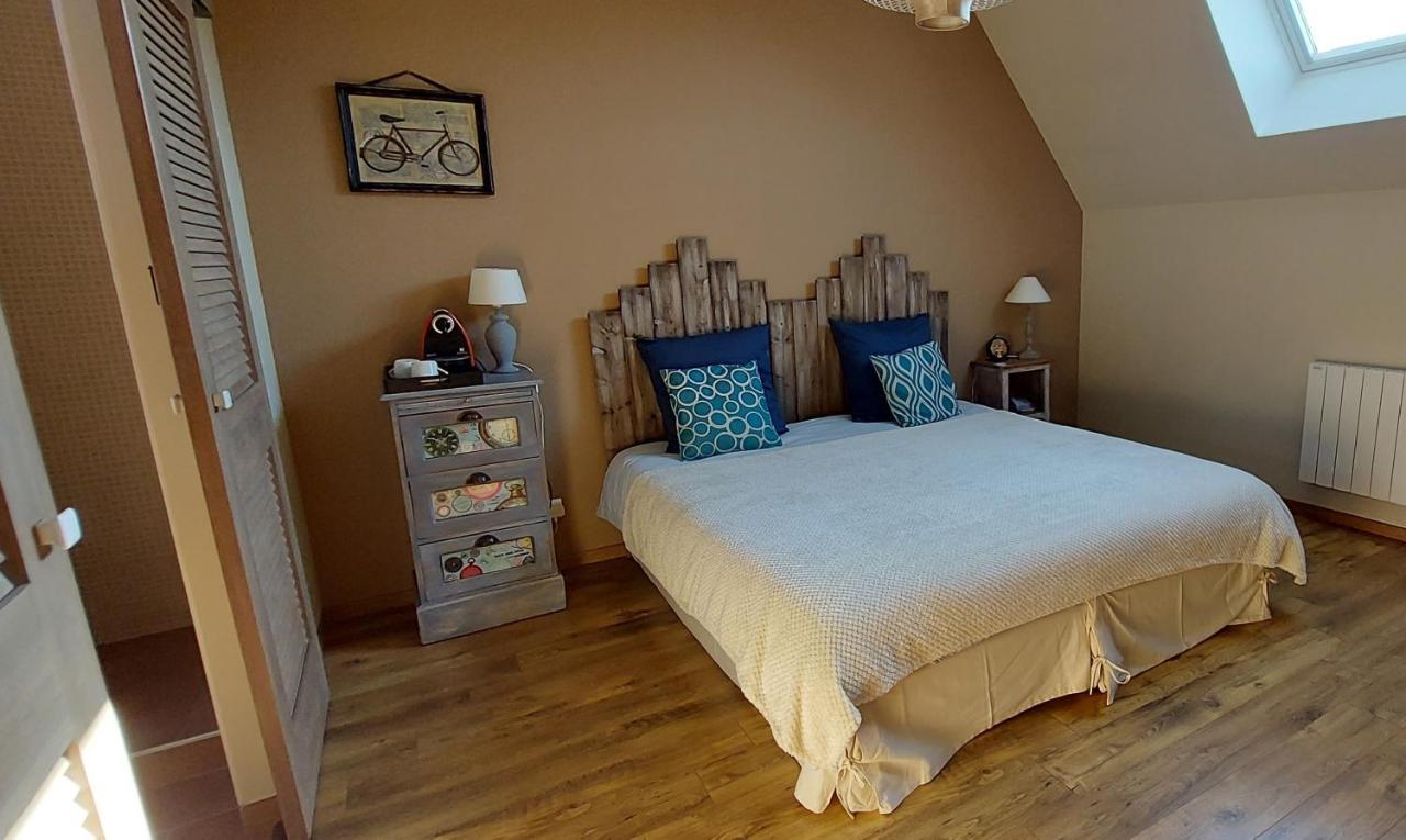 Bed and Breakfast Les Trois Provinces Couffy Exterior foto